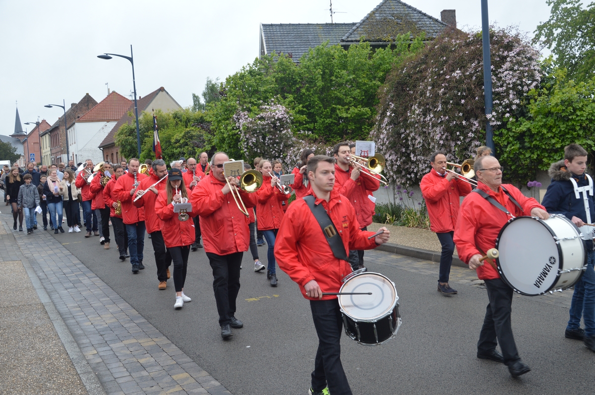 Défilé 8 mai - Bourghelles