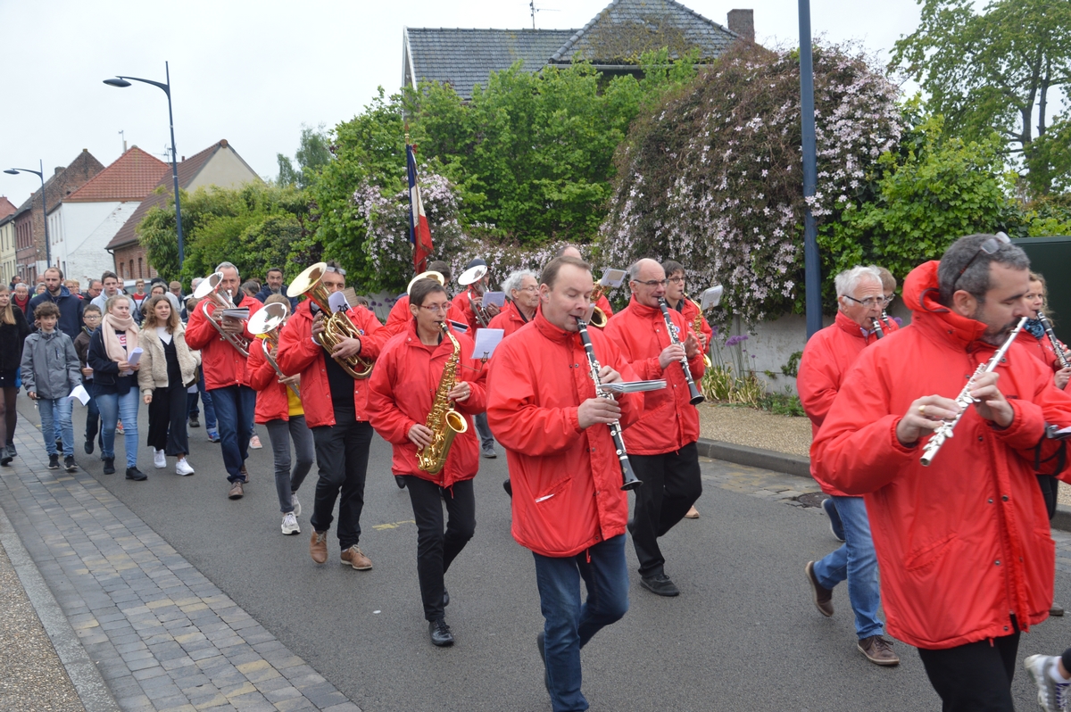 Défilé 8 mai - Bourghelles